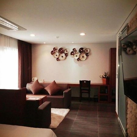 Reve Business Hotel Jeju Dış mekan fotoğraf