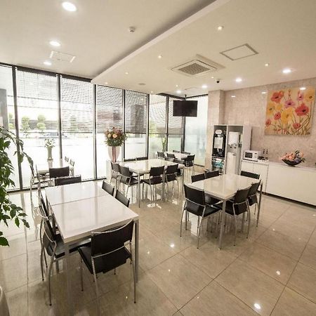 Reve Business Hotel Jeju Dış mekan fotoğraf