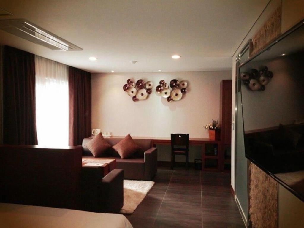 Reve Business Hotel Jeju Dış mekan fotoğraf