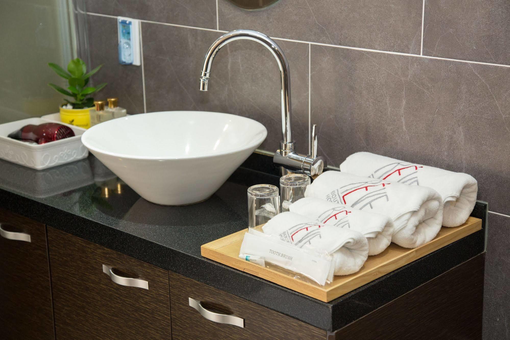 Reve Business Hotel Jeju Dış mekan fotoğraf