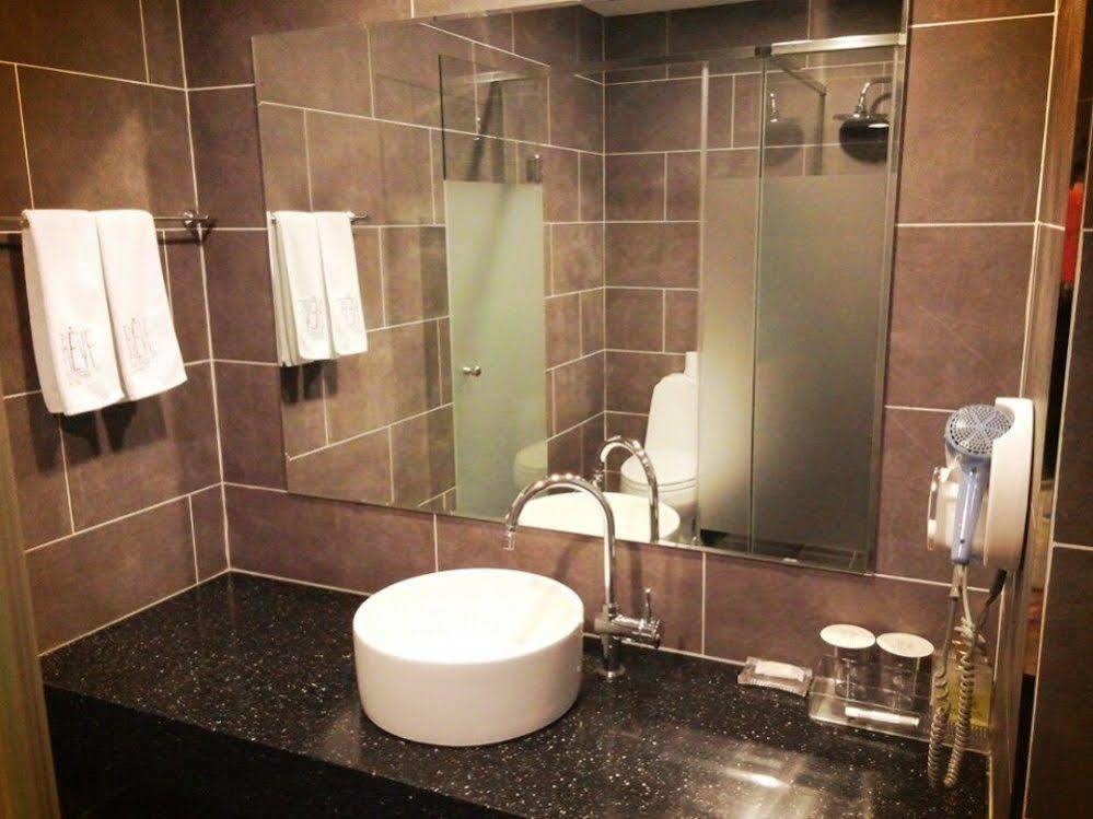 Reve Business Hotel Jeju Dış mekan fotoğraf
