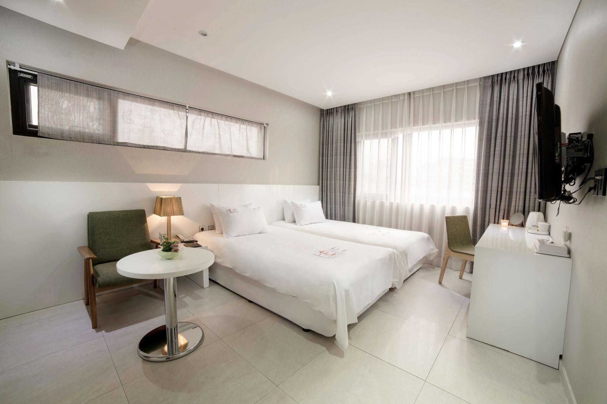 Reve Business Hotel Jeju Dış mekan fotoğraf